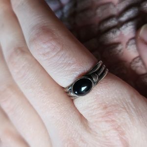 Meg Girard simple onyx ring size 8.25
